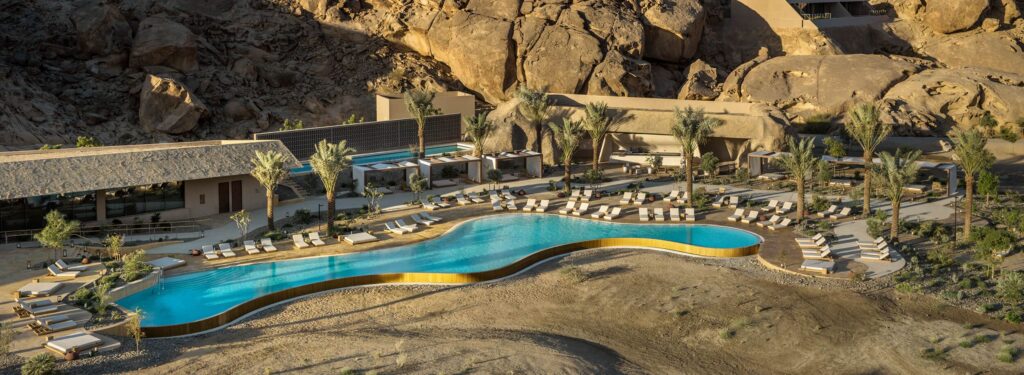 Swimming pool at Desert Rock Resort